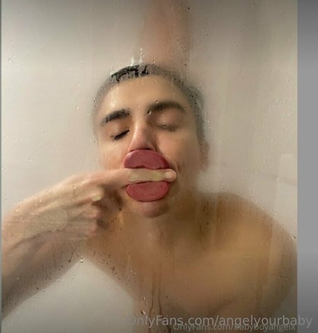 Foto di nudo di fuga di OnlyFans di Angelbimboxxx