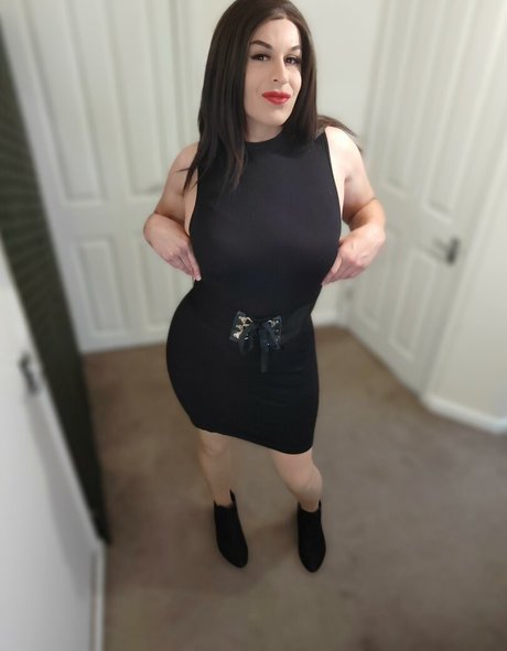 Foto di nudo di fuga di OnlyFans di Lialarosa