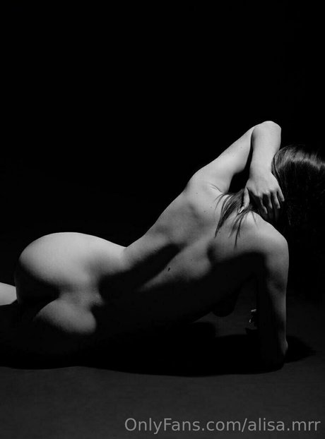 Foto di nudo di fuga di OnlyFans di Alisamrr