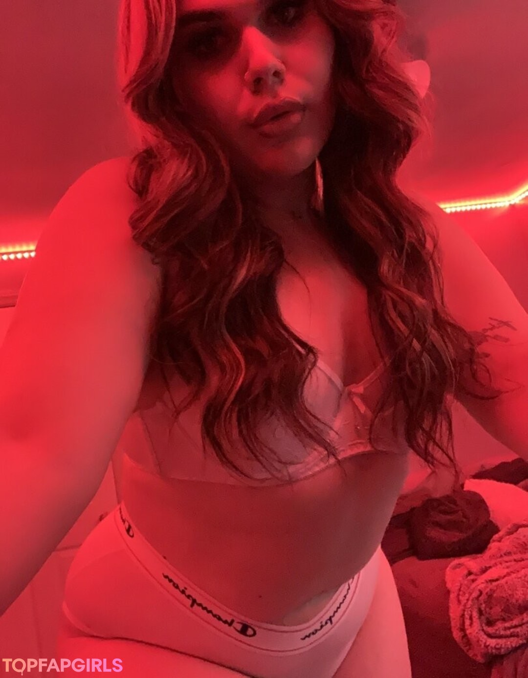 Foto di nudo di fuga di OnlyFans di Nattiethebaddie #43 Foto di nudo di fuga di OnlyFans di Nattiethebaddie #43