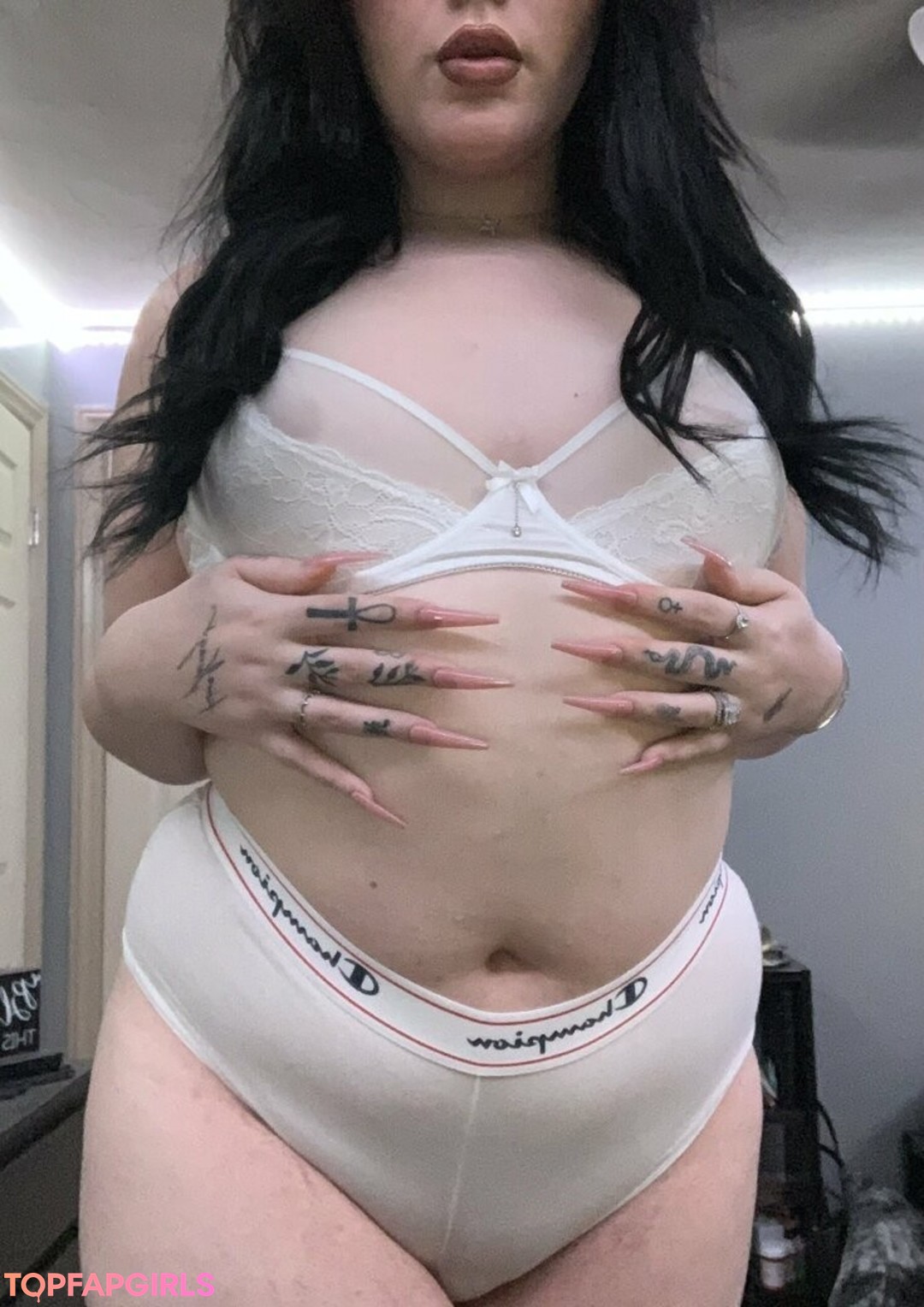 Foto di nudo di fuga di OnlyFans di Nattiethebaddie #64 Foto di nudo di fuga di OnlyFans di Nattiethebaddie #64