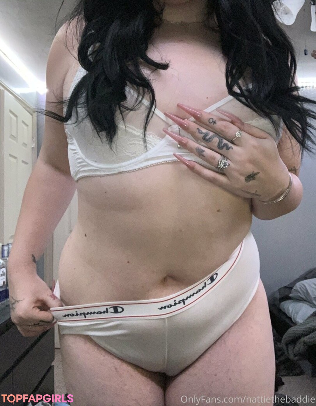 Foto di nudo di fuga di OnlyFans di Nattiethebaddie #65 Foto di nudo di fuga di OnlyFans di Nattiethebaddie #65