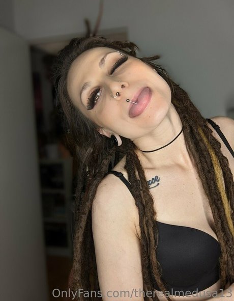 Foto di nudo di fuga di OnlyFans di Therealmedussa