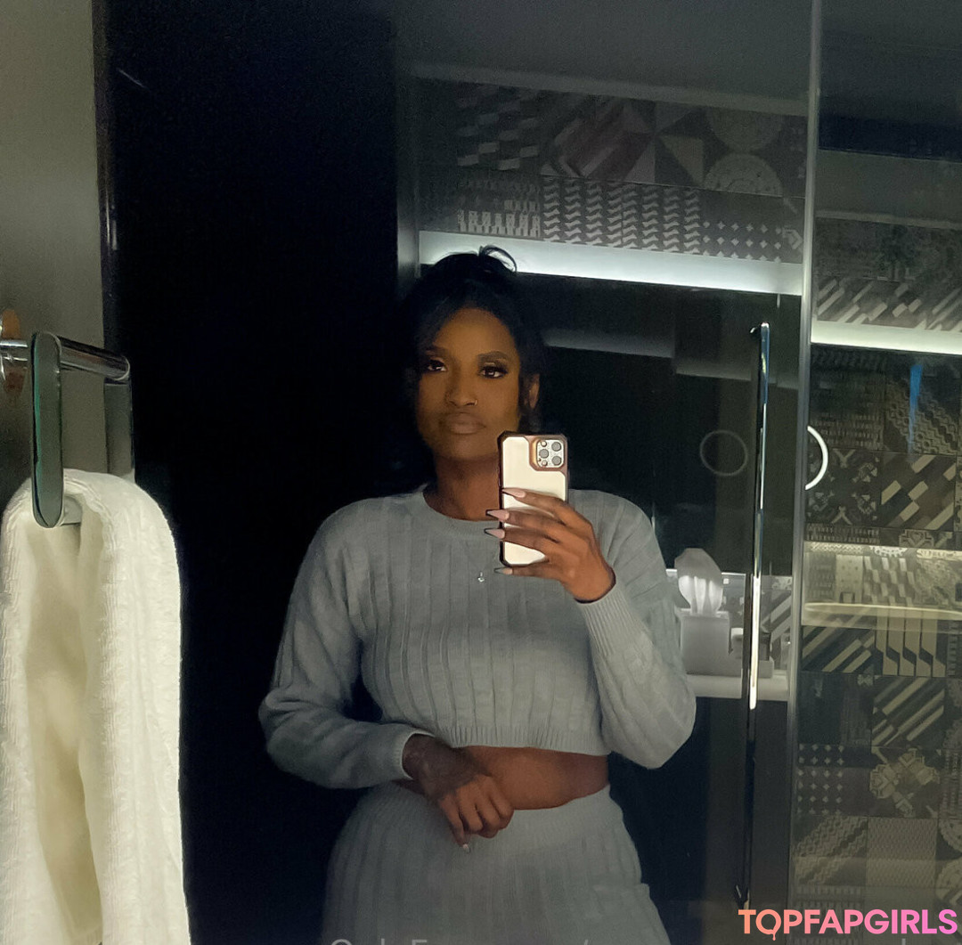 Foto di nudo di fuga di OnlyFans di Queensupersoaker #56 Foto di nudo di fuga di OnlyFans di Queensupersoaker #56