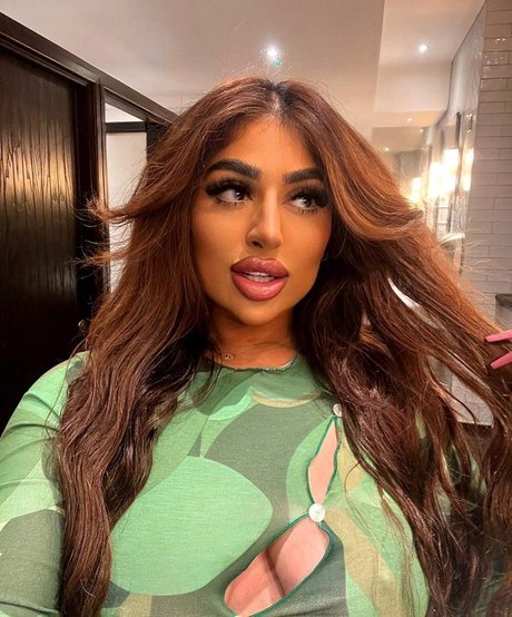 Priya Yasmin X