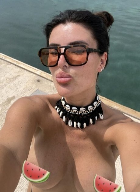 Foto di nudo di fuga di OnlyFans di Danielle Martin