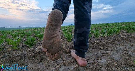 Ladsfeetfree