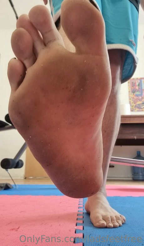 Ladsfeetfree