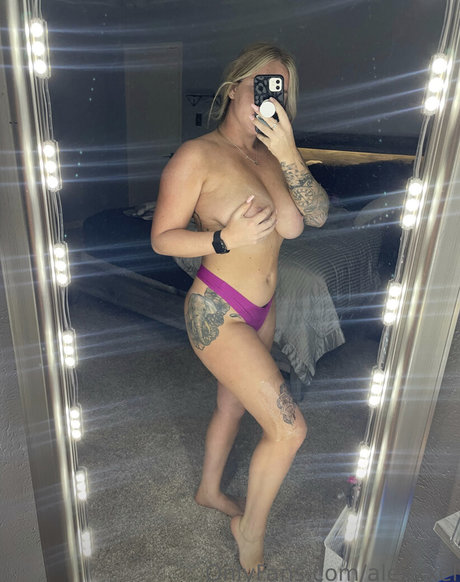 Foto di nudo di fuga di OnlyFans di Audieeblondie