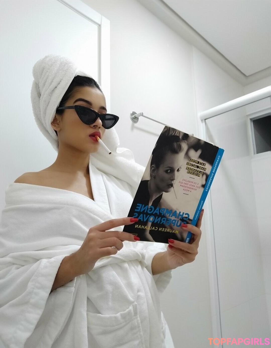 Foto di nudo di fuga di OnlyFans di Thebeautyofsmoking #22 Foto di nudo di fuga di OnlyFans di Thebeautyofsmoking #22