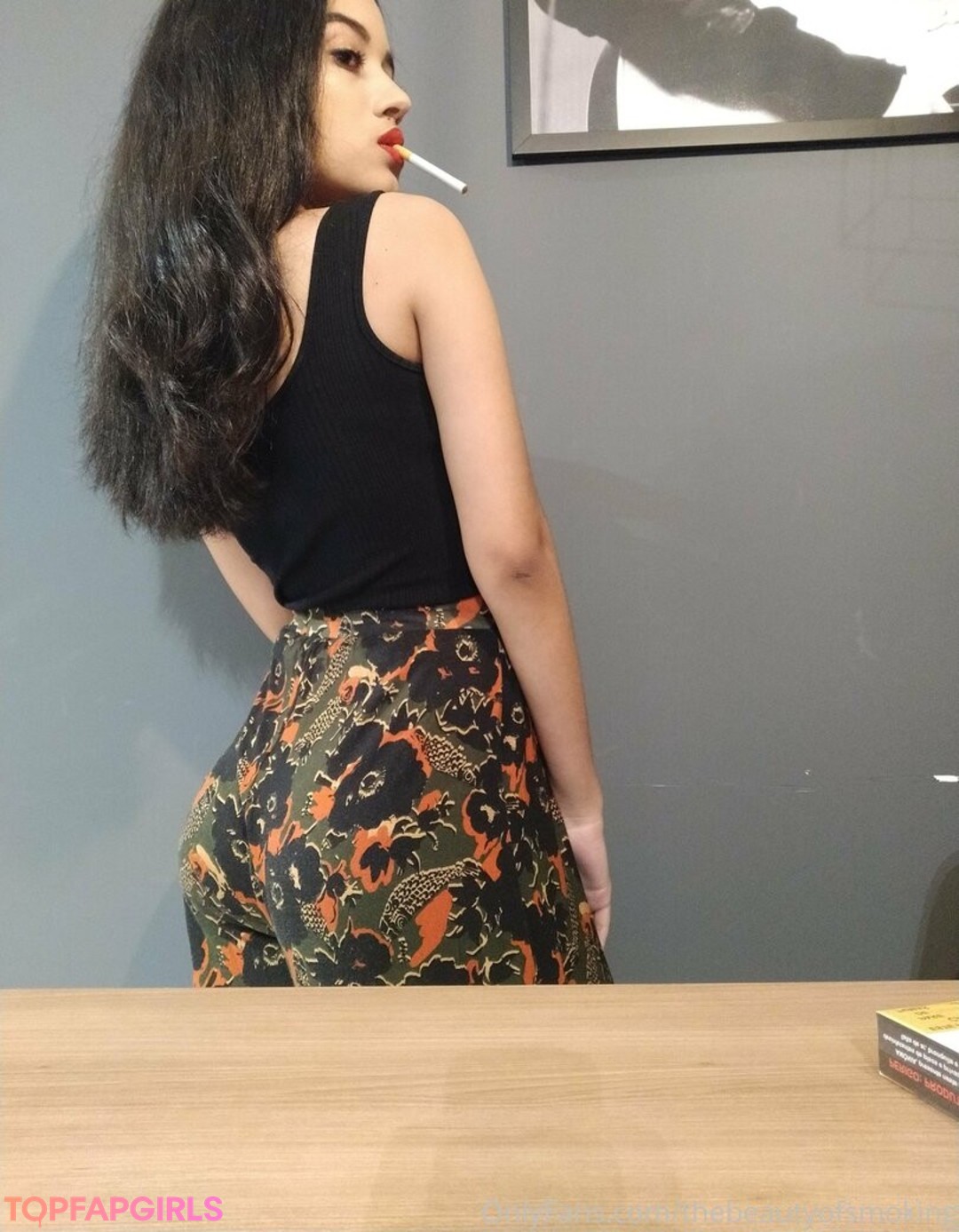 Foto di nudo di fuga di OnlyFans di Thebeautyofsmoking #27 Foto di nudo di fuga di OnlyFans di Thebeautyofsmoking #27