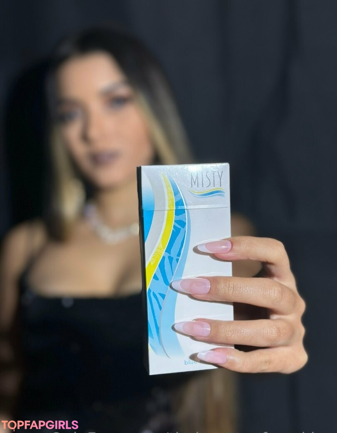 Foto di nudo di fuga di OnlyFans di Thebeautyofsmoking #93 Foto di nudo di fuga di OnlyFans di Thebeautyofsmoking #93