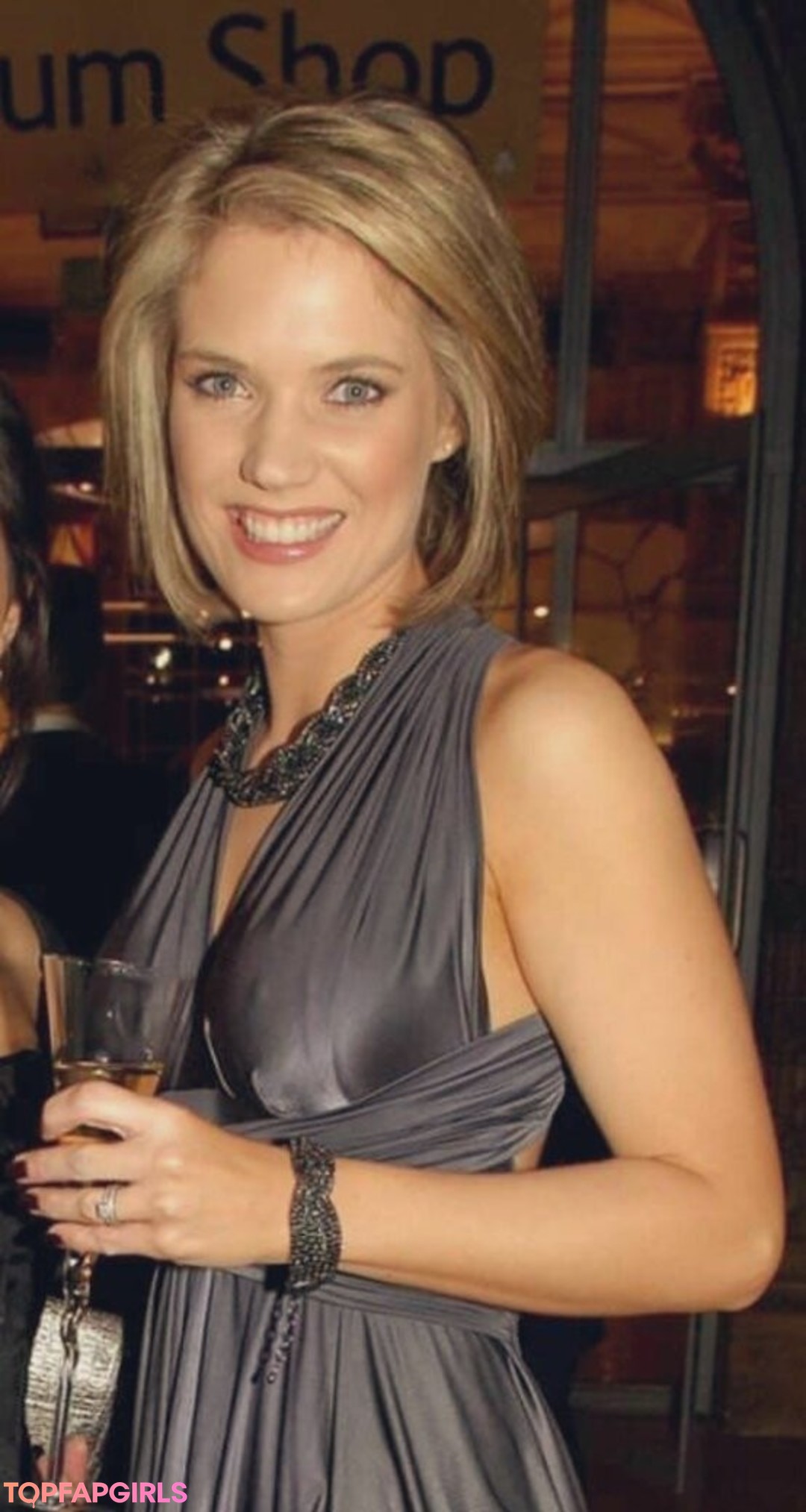 Foto di nudo di fuga di OnlyFans di Charlotte Hawkins #23 Foto di nudo di fuga di OnlyFans di Charlotte Hawkins #23