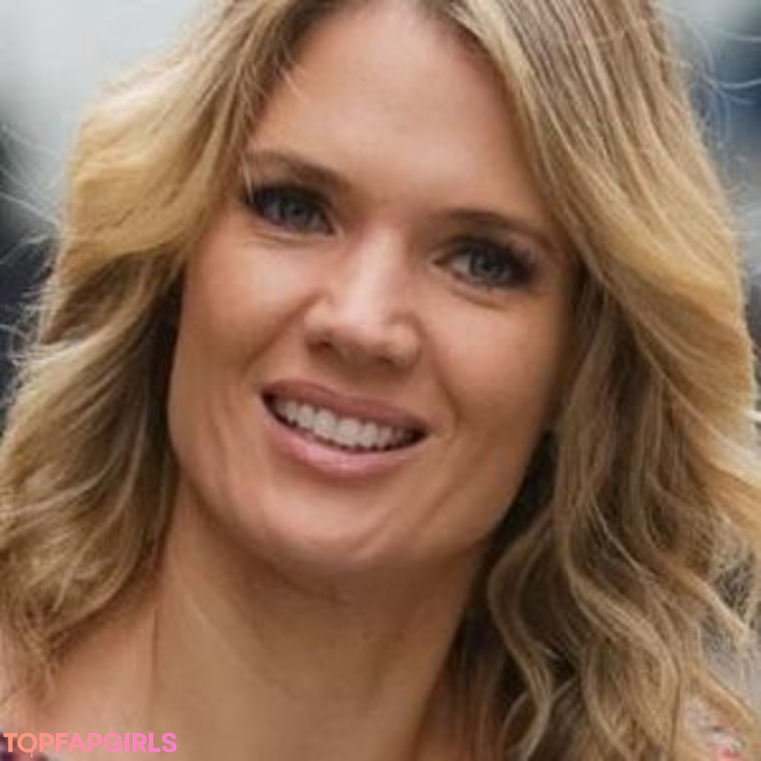 Foto di nudo di fuga di OnlyFans di Charlotte Hawkins #5 Foto di nudo di fuga di OnlyFans di Charlotte Hawkins #5