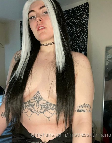 Foto di nudo di fuga di OnlyFans di Mistressdamiana