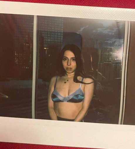 Foto di nudo di fuga di OnlyFans di Esther Povitsky