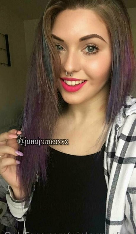 Foto di nudo di fuga di OnlyFans di Winterrosefree