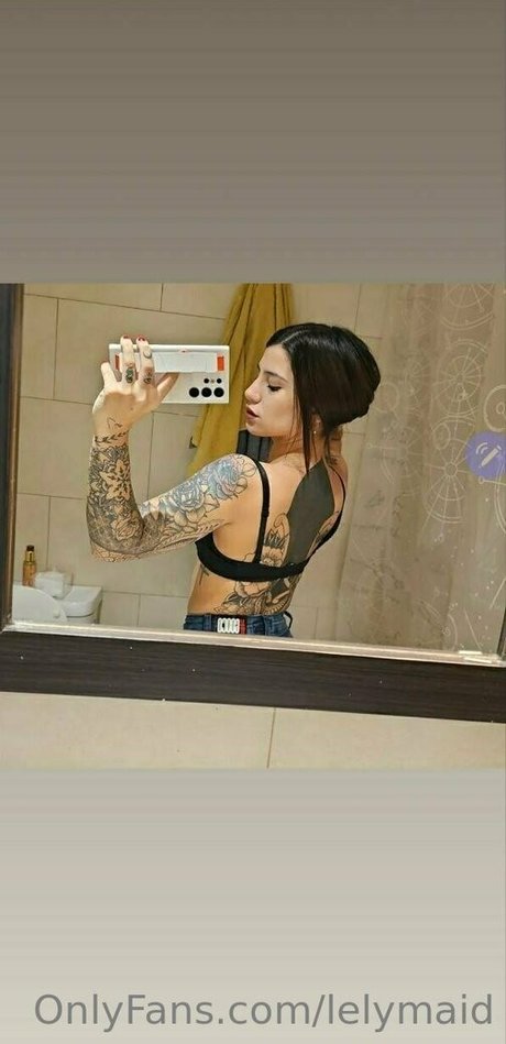 Foto di nudo di fuga di OnlyFans di Lelymaid