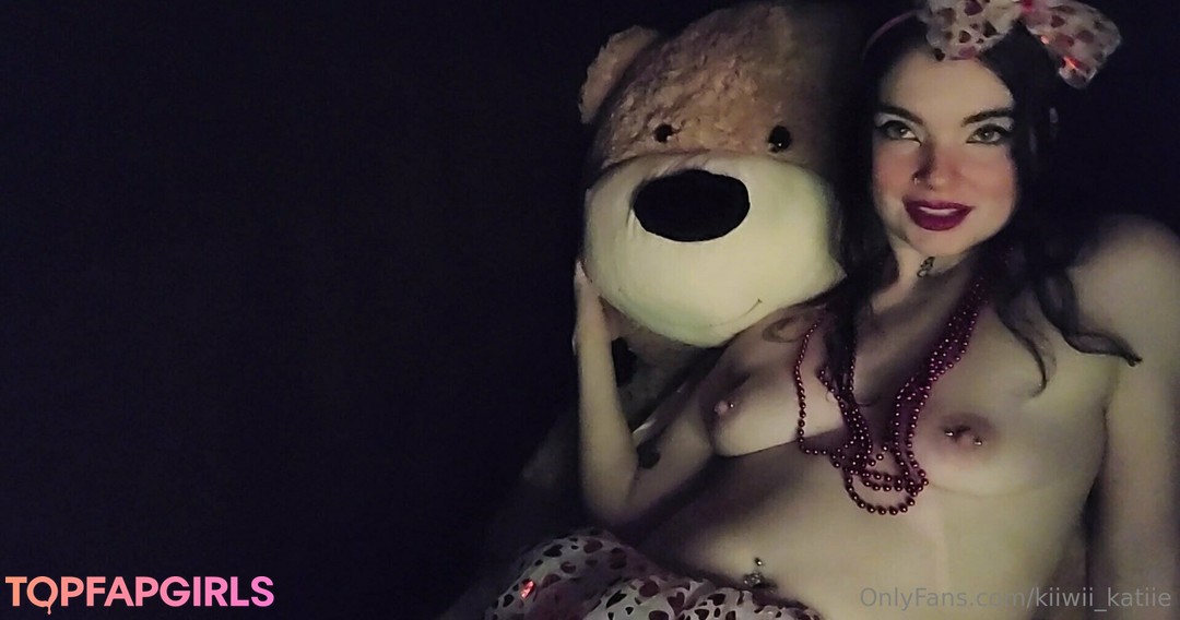 Foto di nudo di fuga di OnlyFans di Kiiwiikatiie #7 Foto di nudo di fuga di OnlyFans di Kiiwiikatiie #7