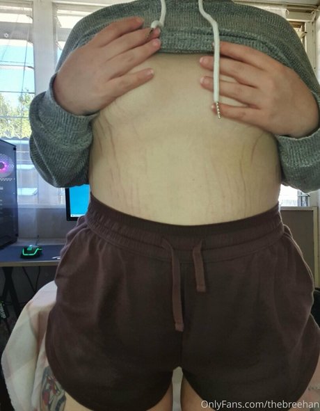 Foto di nudo di fuga di OnlyFans di Thebreehan