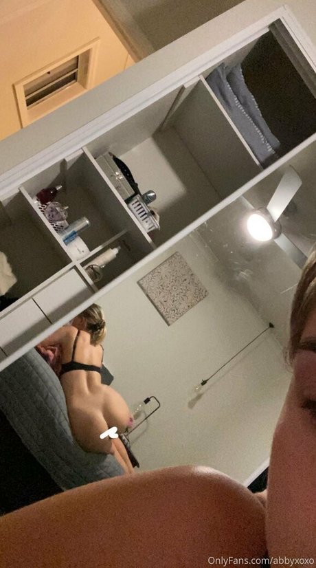 Foto di nudo di fuga di OnlyFans di Abbyxoxo