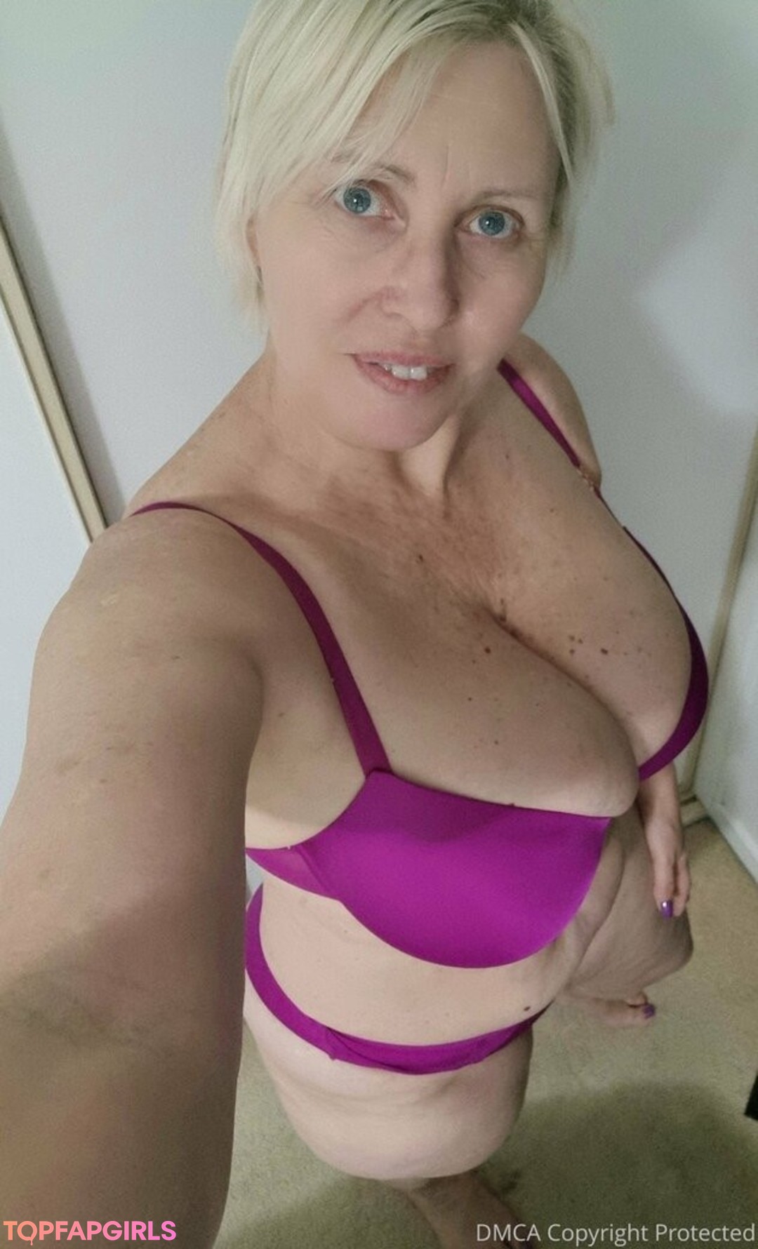 Foto di nudo di fuga di OnlyFans di Sexymatureaussielady #54 Foto di nudo di fuga di OnlyFans di Sexymatureaussielady #54