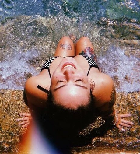 Foto di nudo di fuga di OnlyFans di Francesca Vicari