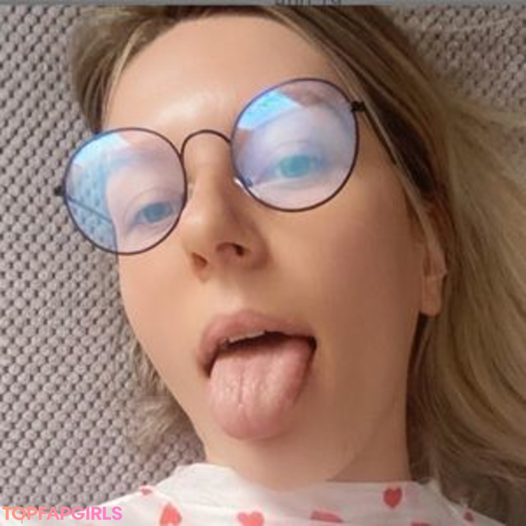 Foto di nudo di fuga di OnlyFans di Kochanius #6 Foto di nudo di fuga di OnlyFans di Kochanius #6
