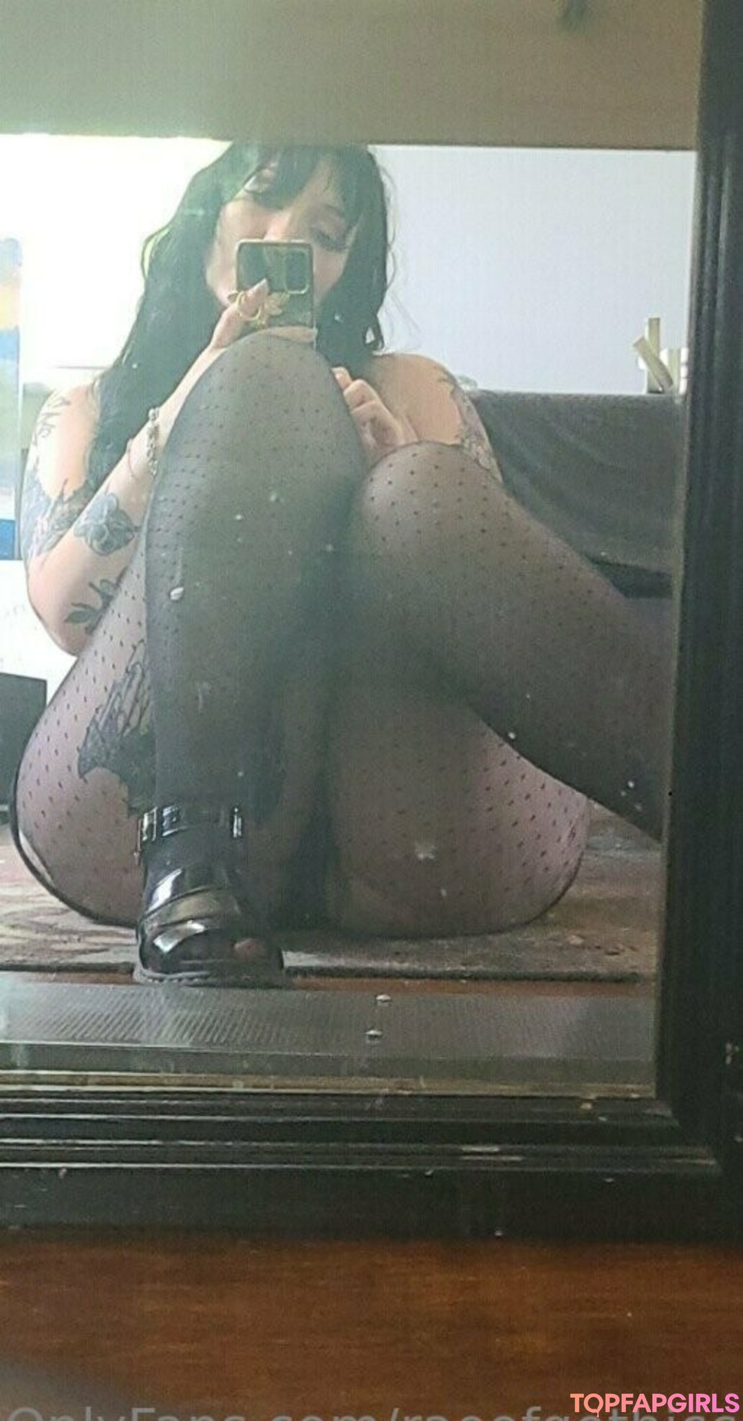Foto di nudo di fuga di OnlyFans di Raeofgothiccsunshine #45 Foto di nudo di fuga di OnlyFans di Raeofgothiccsunshine #45