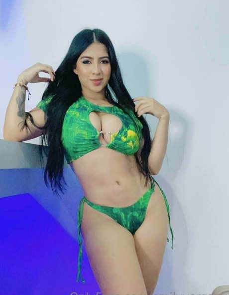 Foto di nudo di fuga di OnlyFans di Emilyvergara