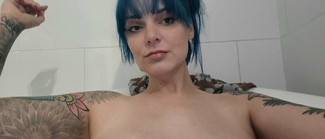 Ariawandersfree