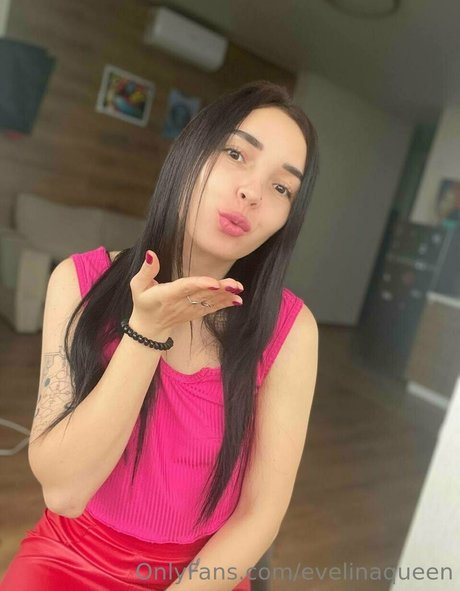 Foto di nudo di fuga di OnlyFans di Evelinaqueen