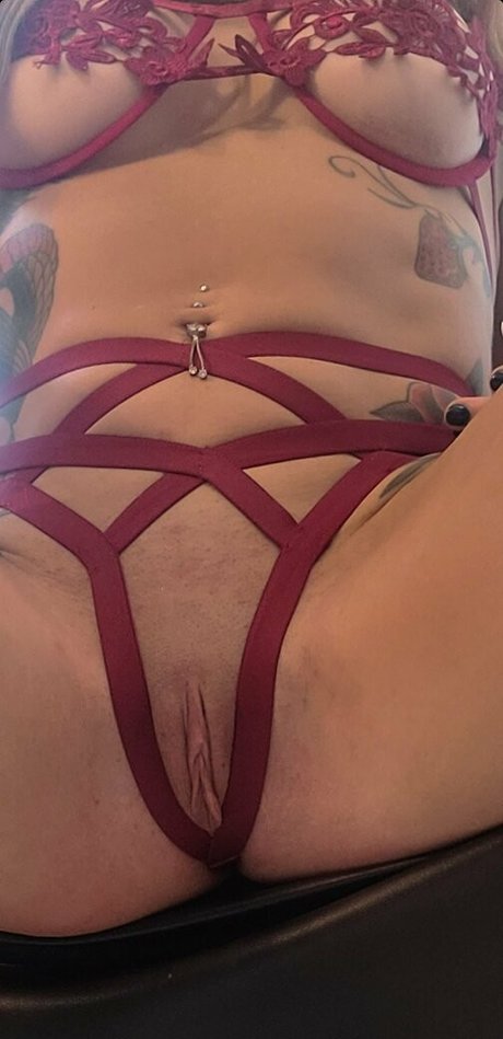 Foto di nudo di fuga di OnlyFans di Antonia