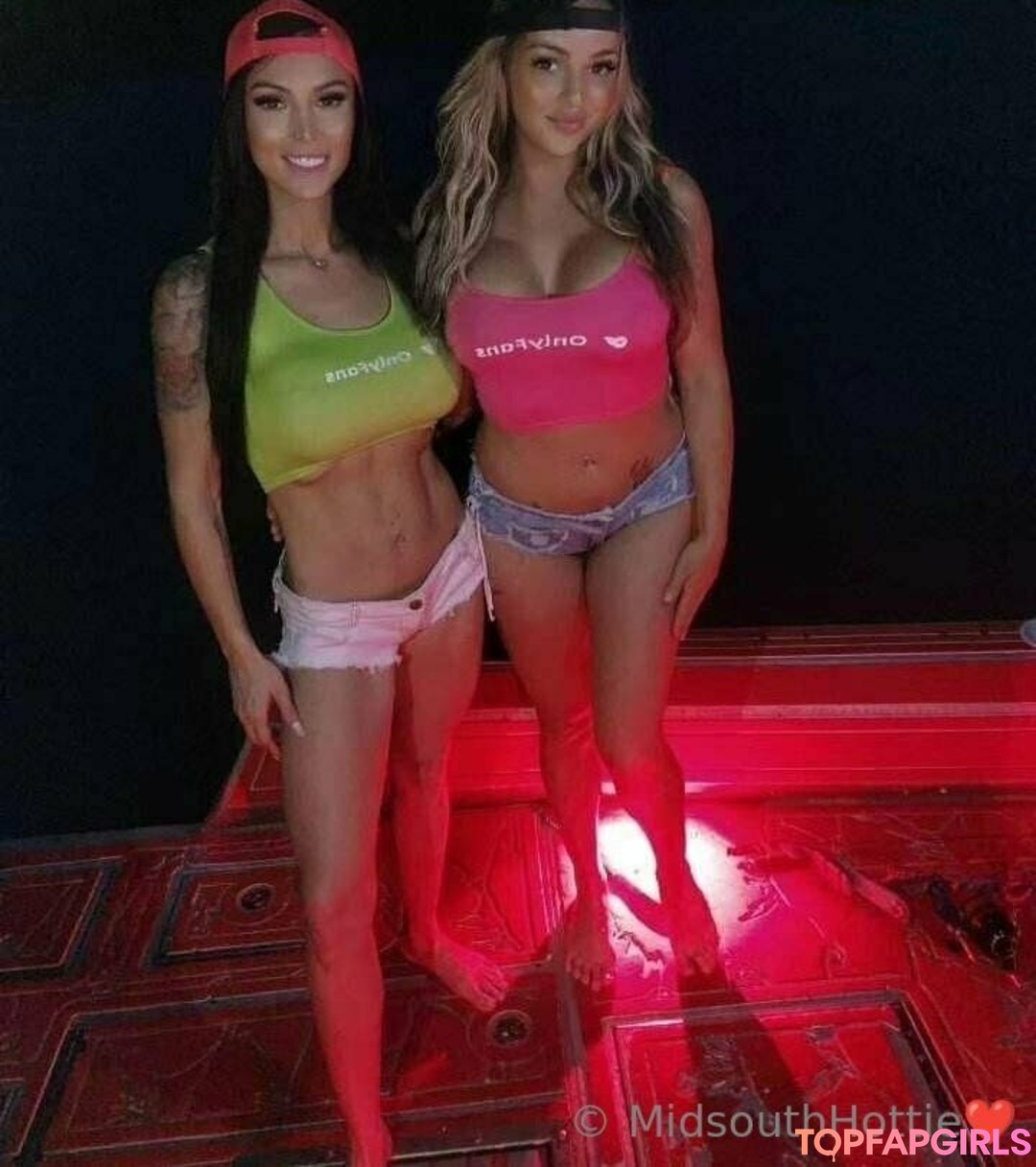 Foto di nudo di fuga di OnlyFans di Midsouthhottie #140 Foto di nudo di fuga di OnlyFans di Midsouthhottie #140