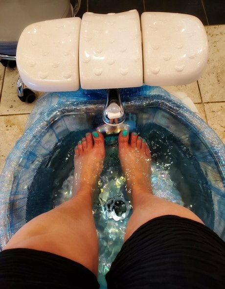 Foto di nudo di fuga di OnlyFans di Lilmissnaaya