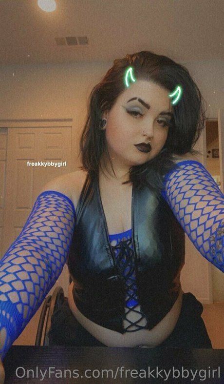 Foto di nudo di fuga di OnlyFans di Freakkybbygirl