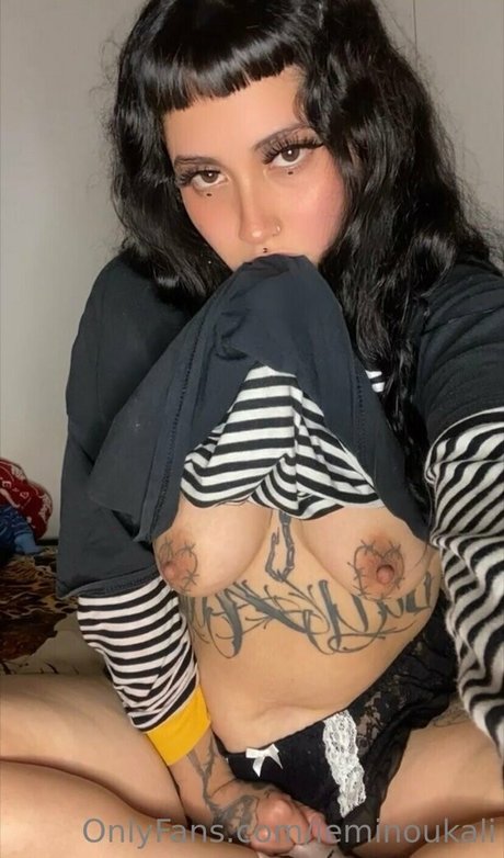 Foto di nudo di fuga di OnlyFans di Leminoukali