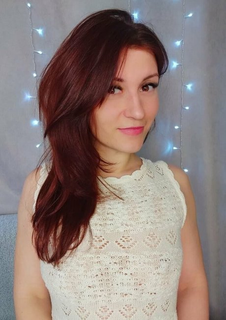 Foto di nudo di fuga di OnlyFans di Veronikavirt