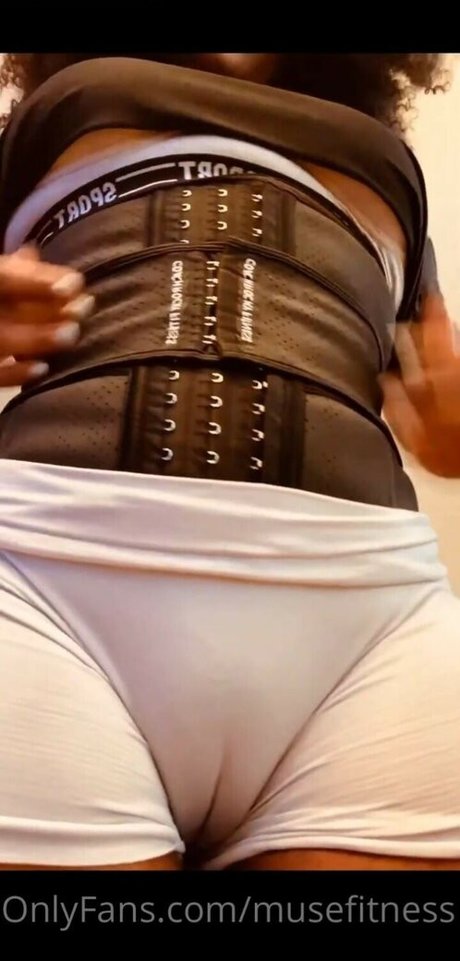 Foto di nudo di fuga di OnlyFans di Ellethemuse