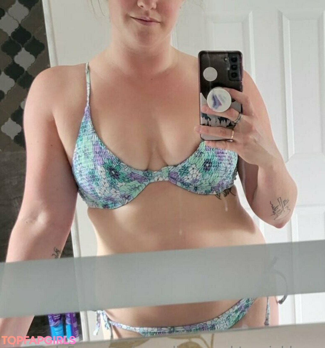 Foto di nudo di fuga di OnlyFans di Canadiannaughtyneighbour #128 Foto di nudo di fuga di OnlyFans di Canadiannaughtyneighbour #128