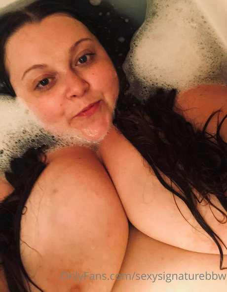 Foto di nudo di fuga di OnlyFans di Sexysignaturebbw