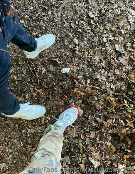 Snkrs_uncensored