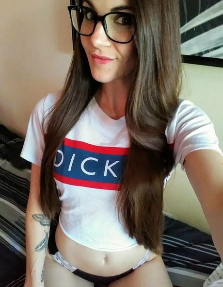 Foto di nudo di fuga di OnlyFans di Prettyinpunk92