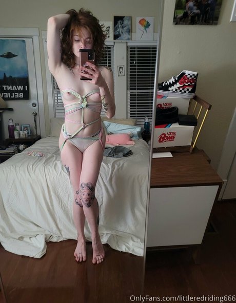 Foto di nudo di fuga di OnlyFans di Lilredrae666
