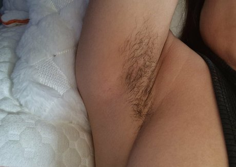 Foto di nudo di fuga di OnlyFans di Nirvy