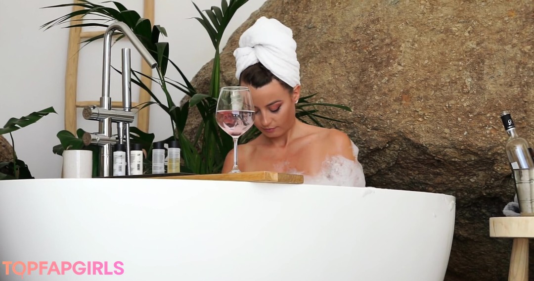 Foto di nudo di fuga di OnlyFans di Anna Zapala #1322 Foto di nudo di fuga di OnlyFans di Anna Zapala #1322