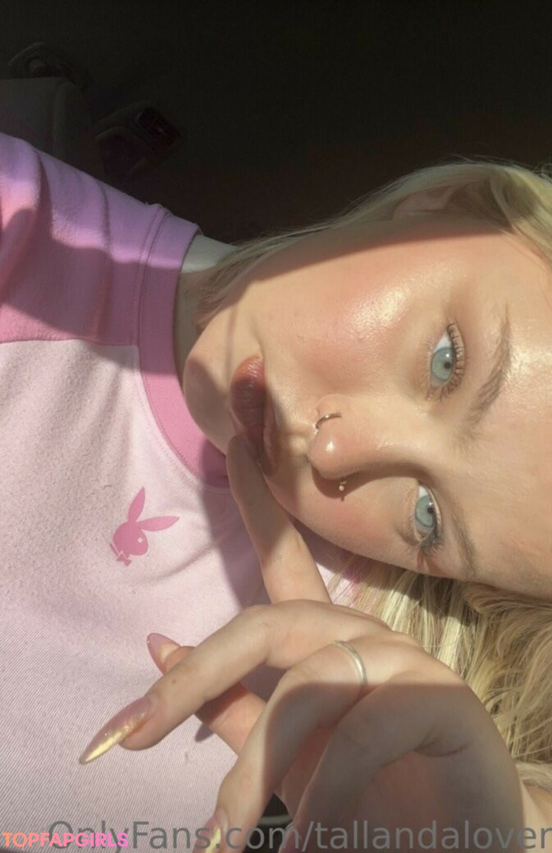 Foto di nudo di fuga di OnlyFans di Winona Hauser #21 Foto di nudo di fuga di OnlyFans di Winona Hauser #21