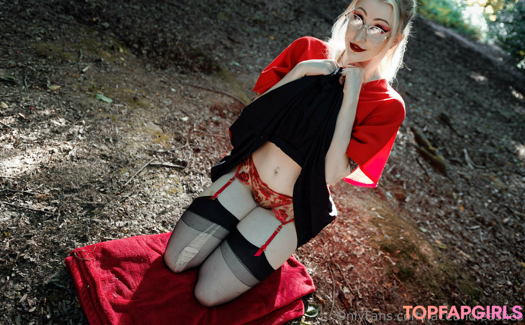 Foto di nudo di fuga di OnlyFans di Laceandleashes #11 Foto di nudo di fuga di OnlyFans di Laceandleashes #11