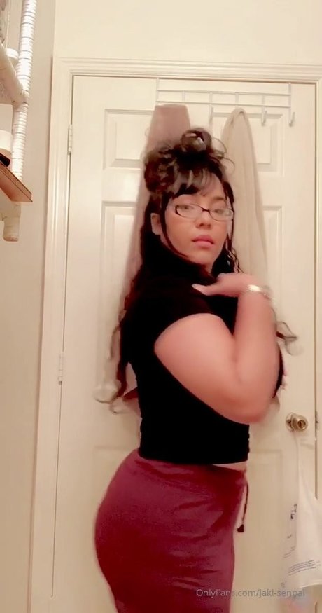Foto di nudo di fuga di OnlyFans di Jaki Senpai