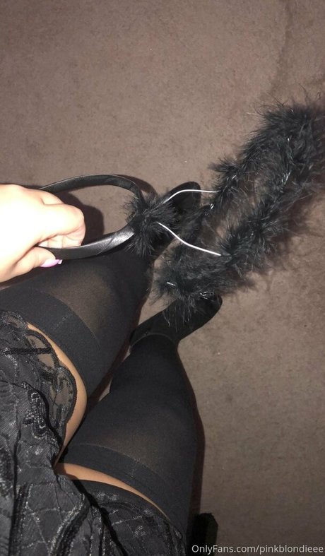 Foto di nudo di fuga di OnlyFans di Tierratheblonde